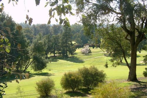 Motel Commercial Golf Resort