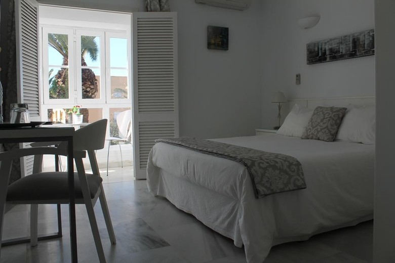 Hostal Alameda