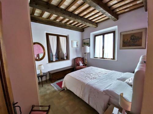 Traditional Holiday Home In Recanati With A Private Pool