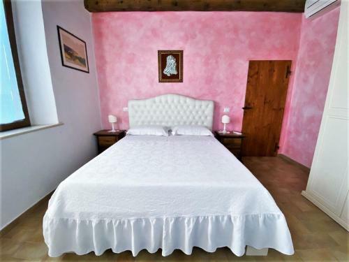 Traditional Holiday Home In Recanati With A Private Pool