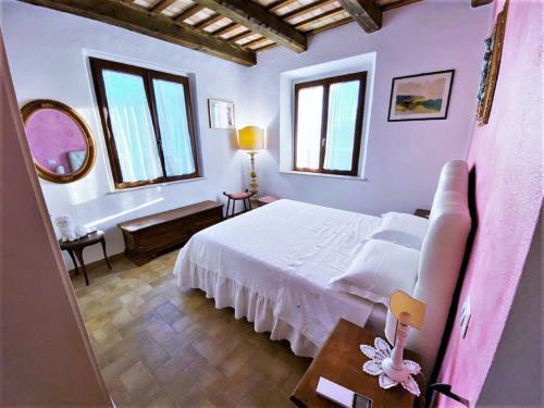 Traditional Holiday Home In Recanati With A Private Pool