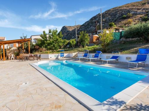 Villa Attractive Apartment In Realmonte With Shared Swimming Pool