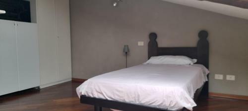 Apartamento Corte Cavour. UNA Mansarda Nel Cuore Della Citt�