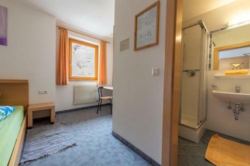 Bed & Breakfast Garni Froy