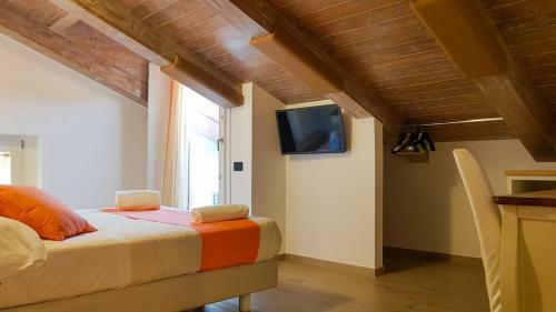 Hostal Duomo Attic (rooms)