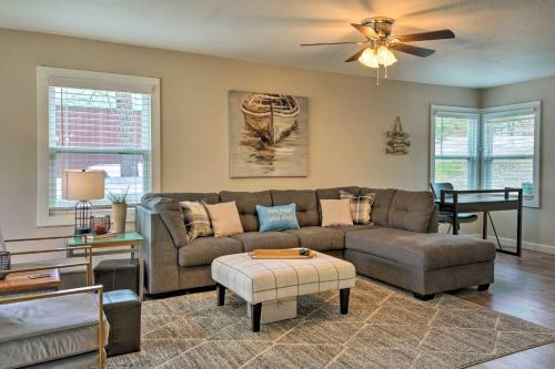 Modern Family Home With View On Table Rock Lake