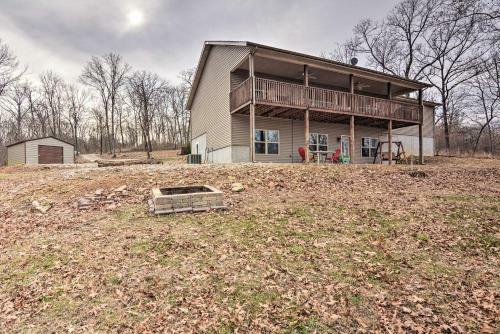 Lakefront Home On Table Rock With Fire Pit And Grill!
