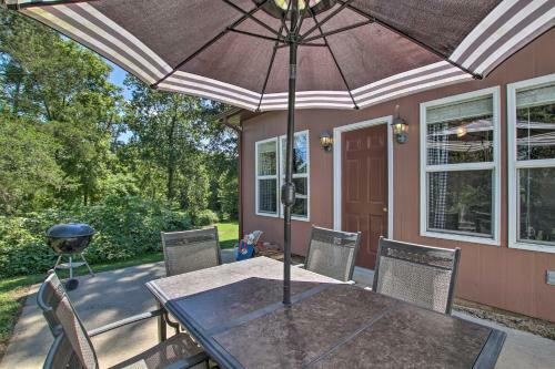 Turtle Rock - Ironton Cabin With Furnished Patio!