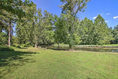 Turtle Rock - Ironton Cabin With Furnished Patio!