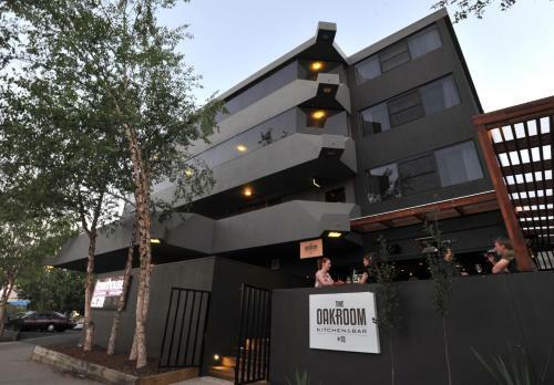 Townhouse Hotel