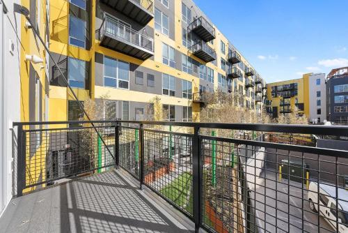 Apartamento Spacious Insta-worthy Oasis Steps From Night Life 360