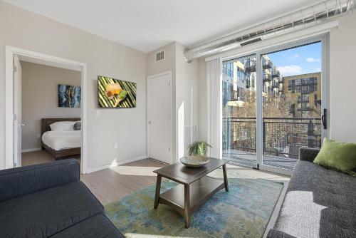 Apartamento Spacious Insta-worthy Oasis Steps From Night Life 360