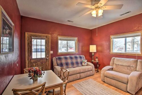 Cozy Perry Cabin - 8 Mi To Mark Twain Lake!