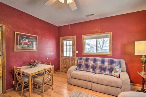 Cozy Perry Cabin - 8 Mi To Mark Twain Lake!