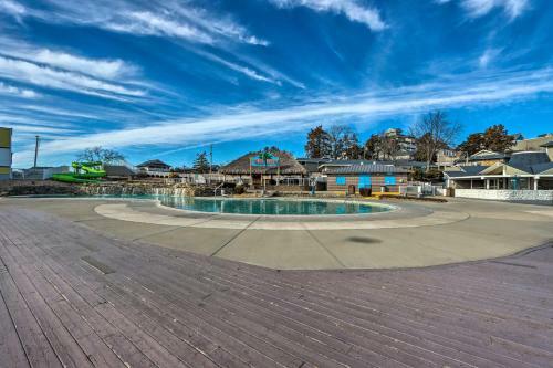 Updated Osage Beach Cottage With Resort Perks!
