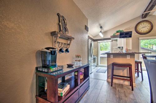 Osage Beach Resort Home Deck And Gas Fire Pit!
