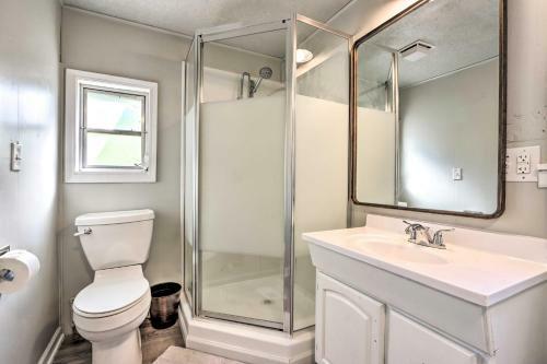 Osage Beach Family Hideaway On No-wake Cove!