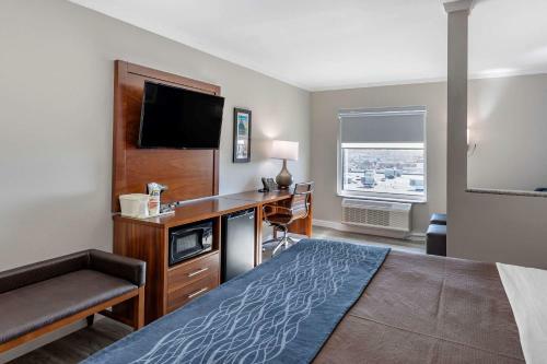 Hotel Comfort Suites St Louis - Sunset Hills