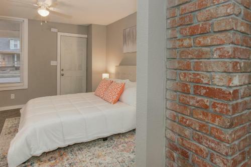 Historic Apartments - Downtown
