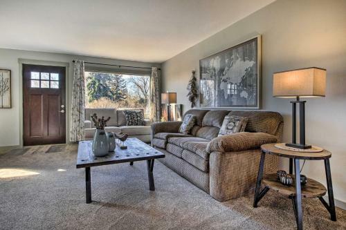 Cozy Choteau Home With Fire Pit, Grill, Yard!