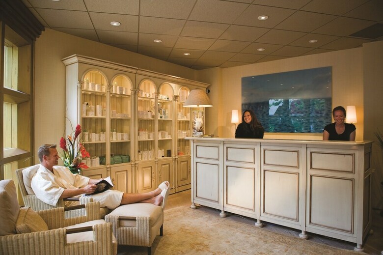 Portola Hotel & Spa