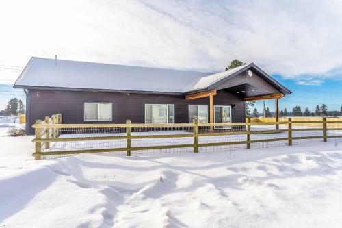 Mountain View Manor