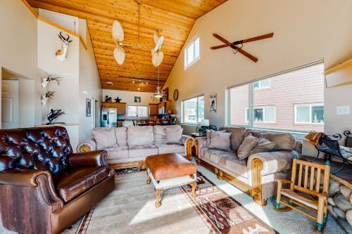 Firelight Chalet 94