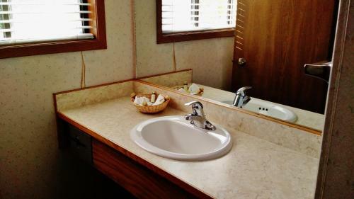 Motel Little Hiltinns Llc