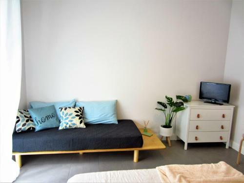 New & Modern Apartment On The Sea