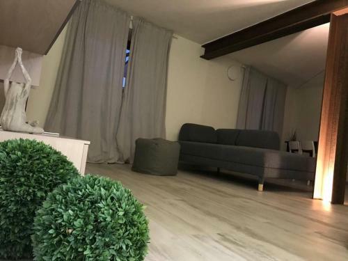 Bright Newly Renovated Apartment