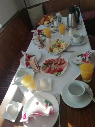 Hostal Hotel Zur Bruecke
