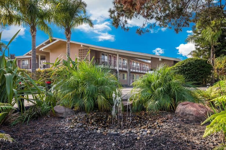 Motel Bay Breeze Inn