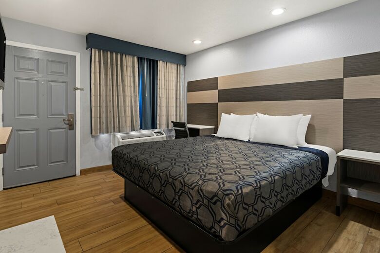 Motel Bay Breeze Inn