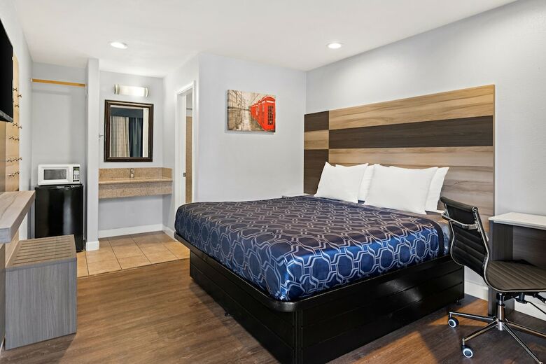 Motel Bay Breeze Inn