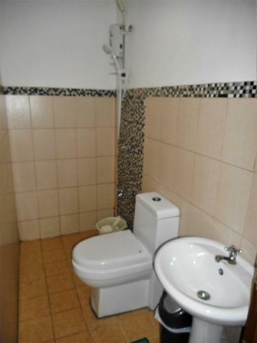 Hostal Makabata Guesthouse