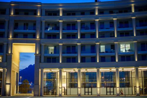 Apartamento Mareluna Crescent - Luxury Seafront Experience