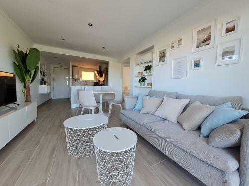S'agar� Apartment With Sea Views And Pool