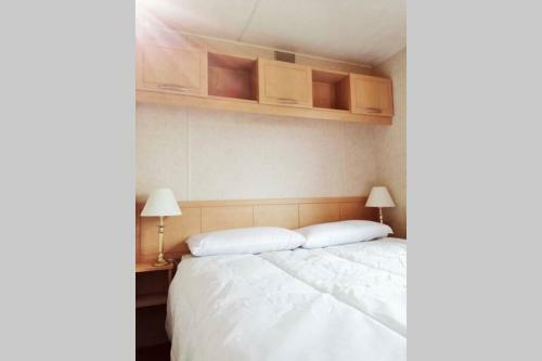 Apartamento 3 Bedroom Self-contained Caravan Next To Beach