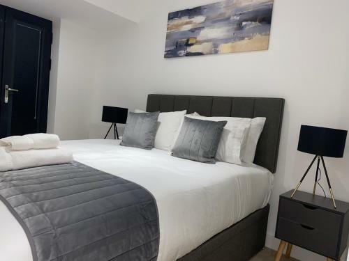 Roomotel - Streetsbrook Apartments