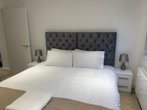Roomotel - Streetsbrook Apartments