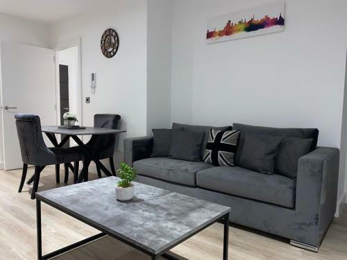 Roomotel - Streetsbrook Apartments