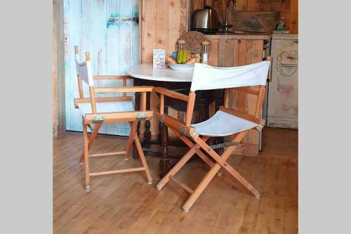 Foxesden, Unique Eco Cabin, Dartmoor Views