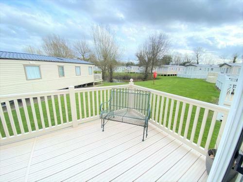 Dabbling Ducks - Pet Friendly