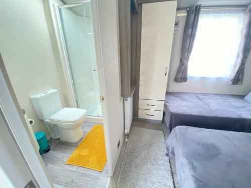 Lakeside Terrace
