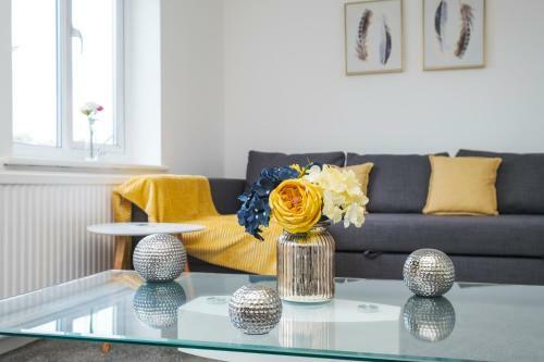 Lovely 2 Bed Apartment With Parking In Thurrock