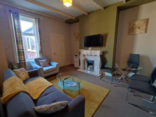 Delightful Central, Seaside Apartment-with Free Parking
