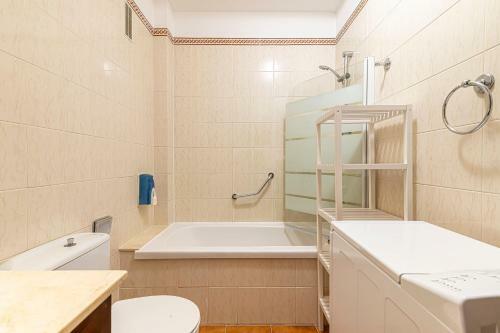 Apartamento Con Balc�n Y Vistas Al Mar