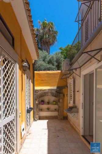 Sunset Terrace Apartment By Dimore In Sicily