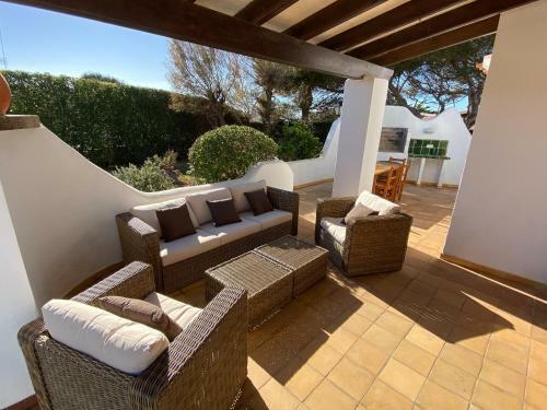 Villa Con Piscina Privada Y Gran Jard�n