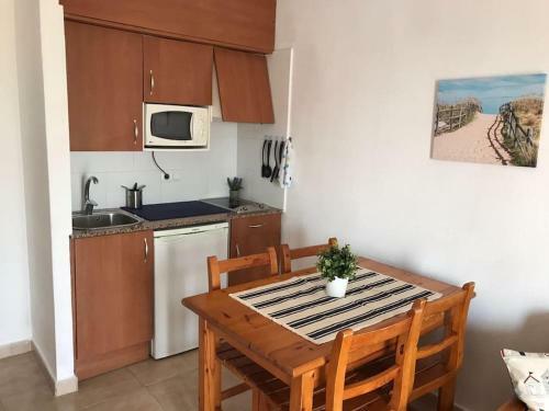 Apartamento Con Piscina Junto A La Playa - Turqueta.